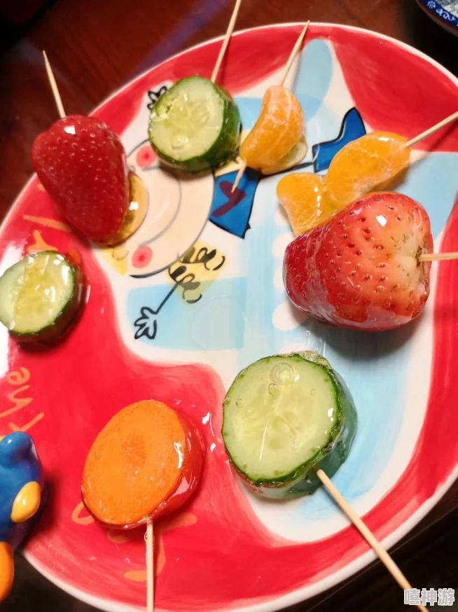 榴莲草莓西瓜茄子黄瓜:新鲜水果与蔬菜的完美搭配,夏季健康饮食的新选择! 榴莲草莓西瓜茄子黄瓜:新鲜水果与蔬菜的完美搭配,夏季健康饮食的新选择!