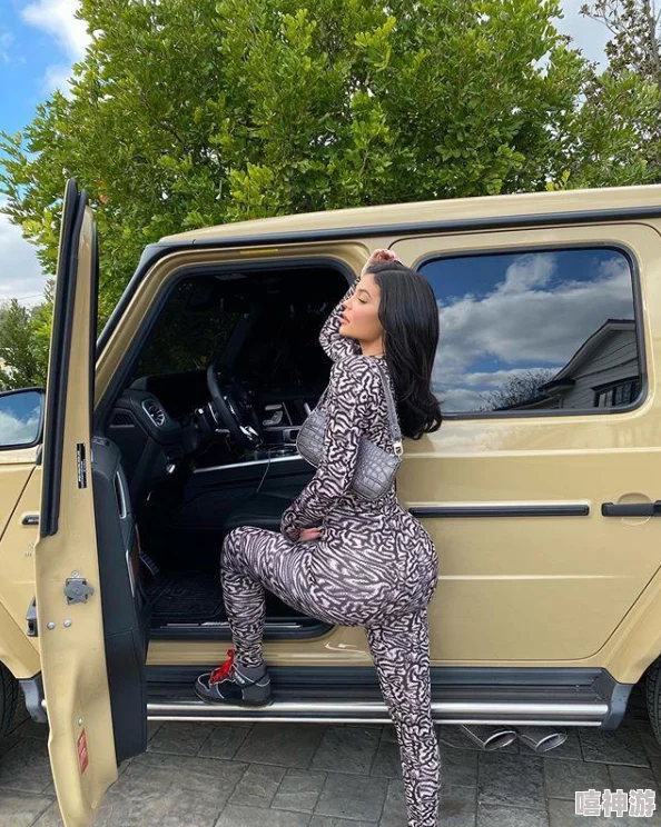 蜜桃在线：全新社交平台上线，带你体验不一样的互动乐趣与甜蜜交流！