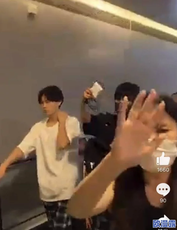 51吃瓜短剧胖猫，意外首映引发热议，观众纷纷讨论猫咪明星的惊人演技与幕后故事！